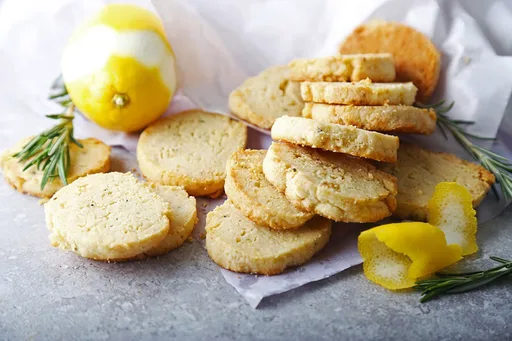 Low-Carb Lemon & Rosemary Shortbread
