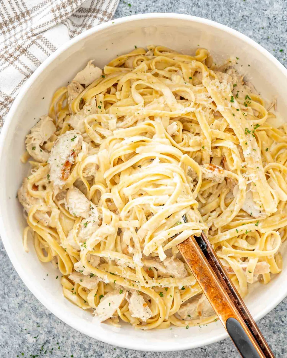 Instant Pot Chicken Alfredo