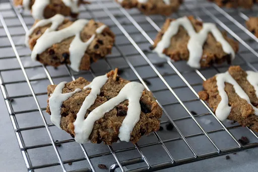 Low-Carb Coconut Chip Cookies