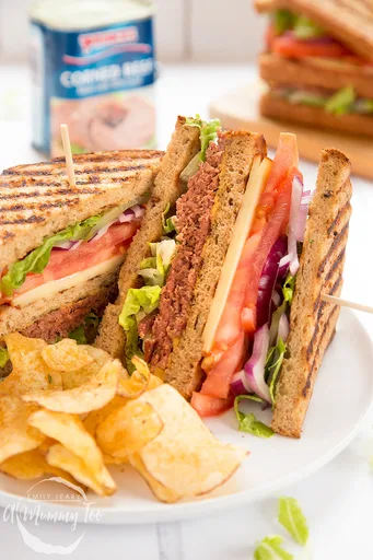 Ultimate Deli-Style Corned Beef on Rye Sandwich Recipe