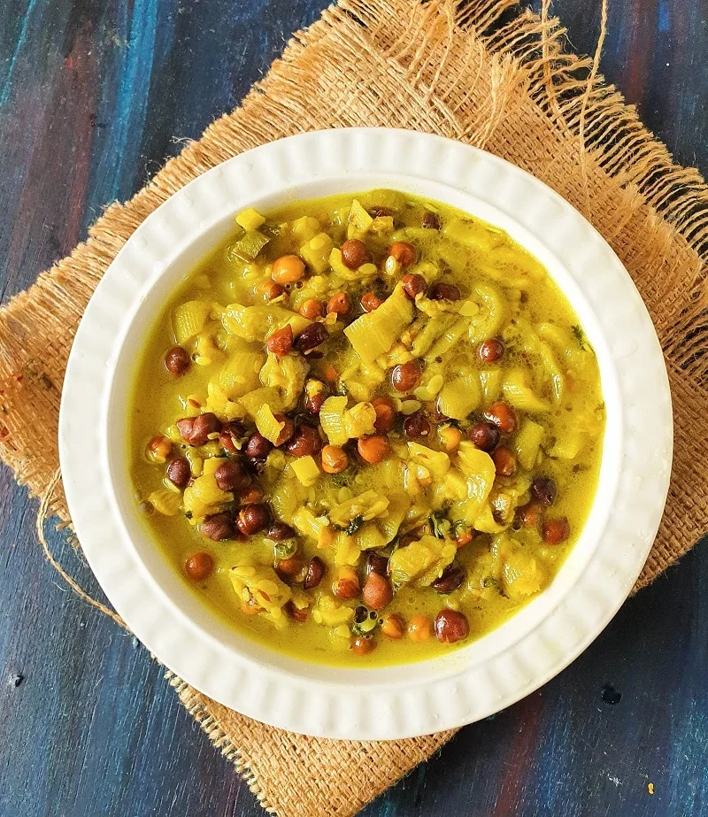 Turai Kala Chana sabji/ Nenua Chana Sabji/ Sponge Gourd and chick pea curry