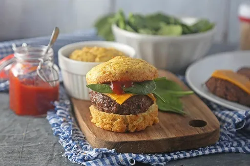 Panecillos de Hamburguesa Low-Carb al Microondas