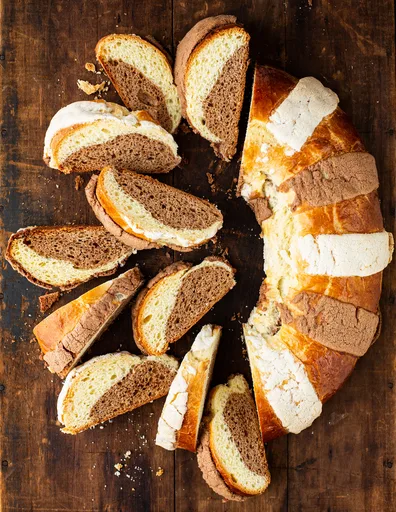Chocolate and Vanilla Three Kings’ Bread