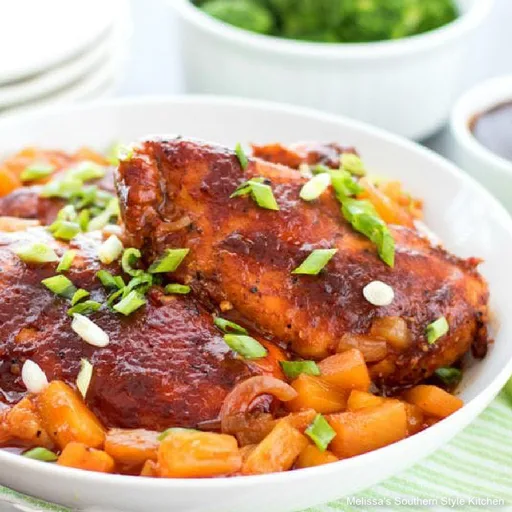 Pollo a la barbacoa con piña en olla de cocción lenta