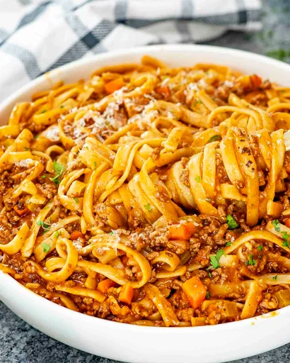 Pasta con ragú de ternera en una sola olla