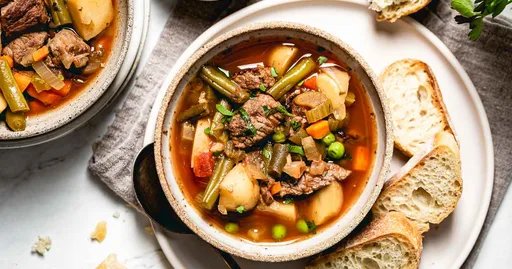 Hearty Crockpot Vegetable Beef Soup Recipe (Slow Cooker Method)