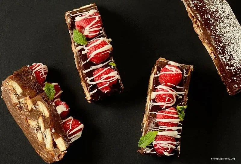Chocolate Fudge and Cookie Bars (Palha Italiana)