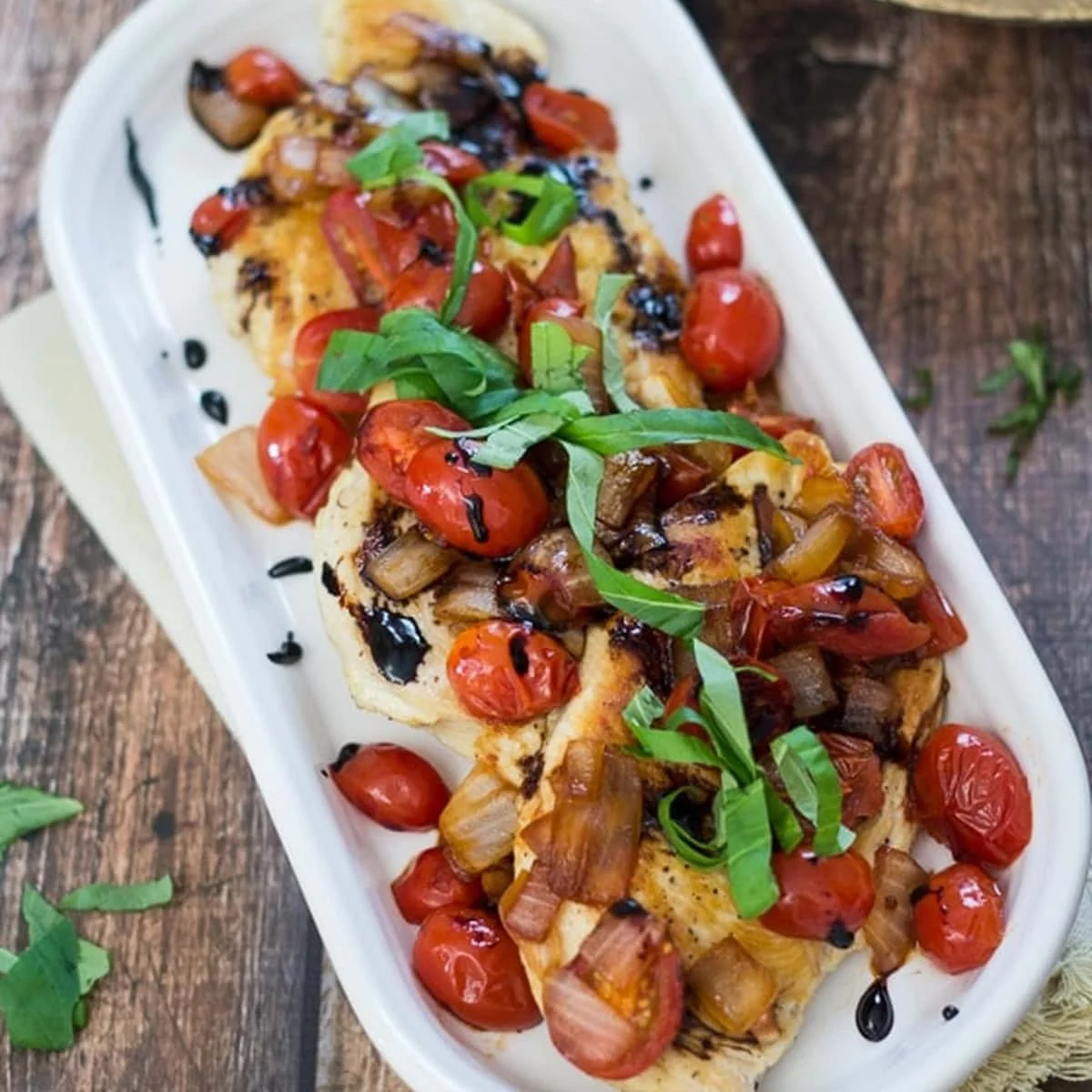 Pollo al pomodoro e basilico