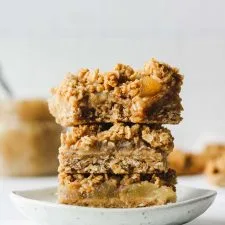 Healthy Apple Oatmeal Crumble Bars
