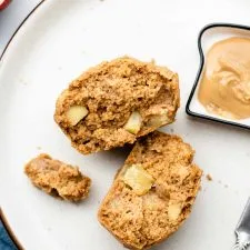 Healthy Apple Cinnamon Muffins