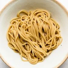 Espaguetis Ramen: Cómo hacer fideos ramen con pasta