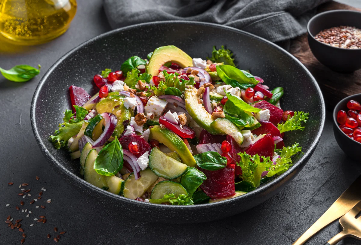 GREEN SALAD WITH BEETROOT, AVOCADO, FETA AND WALNUTS
