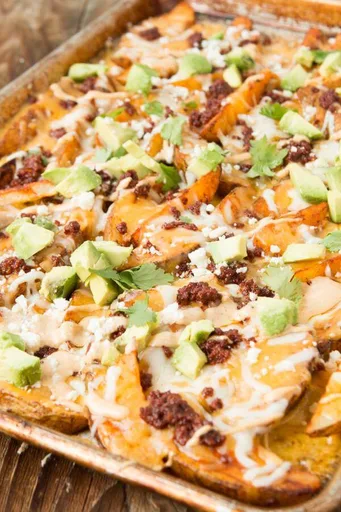 Patatas con Queso y Chorizo