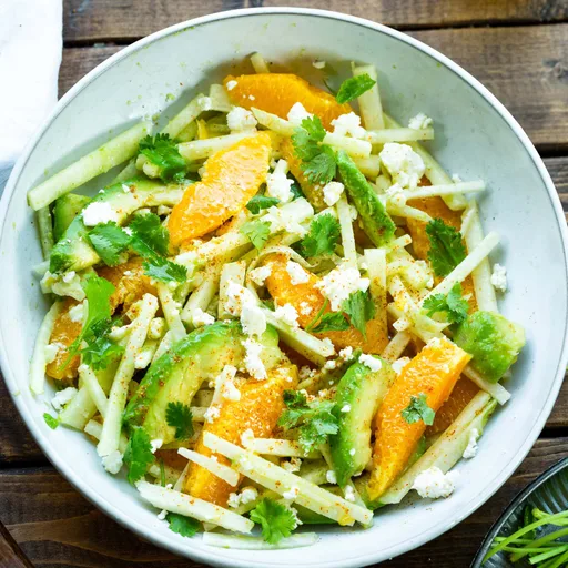 Ensalada de cítricos, jícama y aguacate