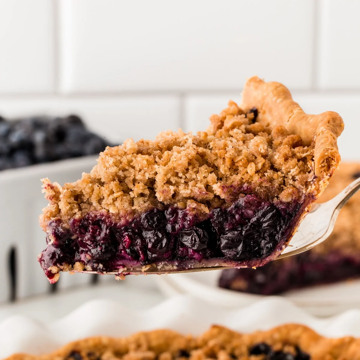 Blueberry Crumble Pie