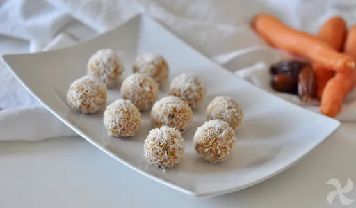 Bolitas de dátiles, zanahoria y coco