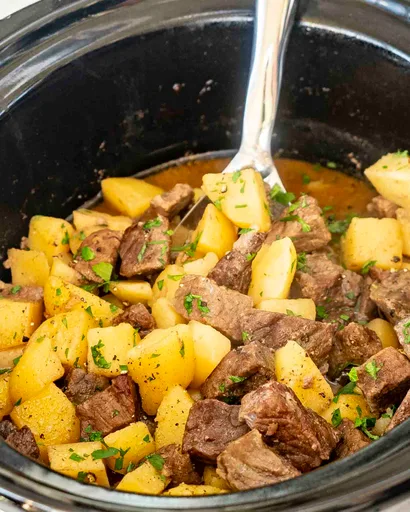 Slow Cooker Steak and Potatoes