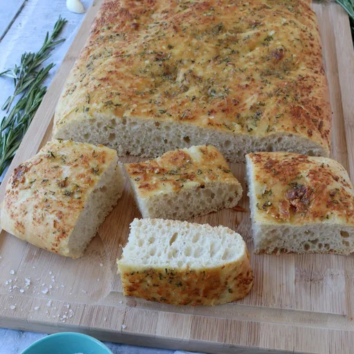 Focaccia de romero y ajo