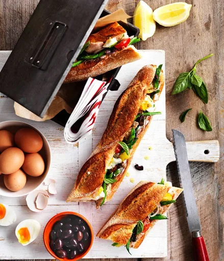 Baguette de atún Niçoise