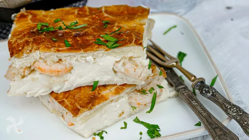 Empanada de puerros y gambas