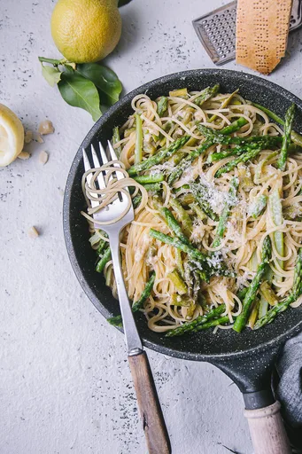 5 Ingredients Asparagus Pasta