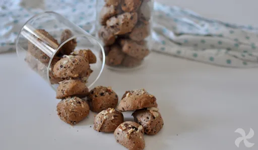 Galletas con almendras y chocolate