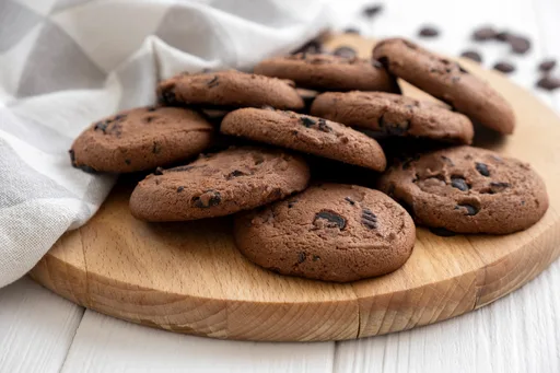 VEGAN CHOCOLATE CHIP COOKIES