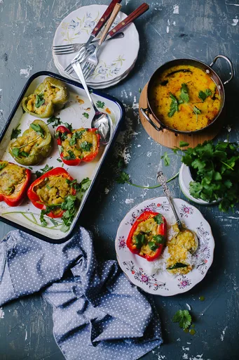 Bharwa Shimla Mirch (Pimiento relleno de patata)