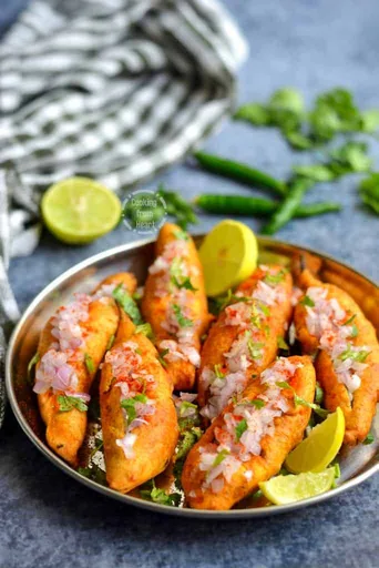 Chili fritters (Mirchi Bajji)