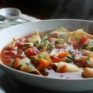 Sopa de garbanzos con pasta