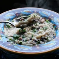 Risotto con achicoria roja y salchicha