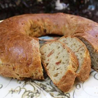 Pan de Prosciutto y Queso