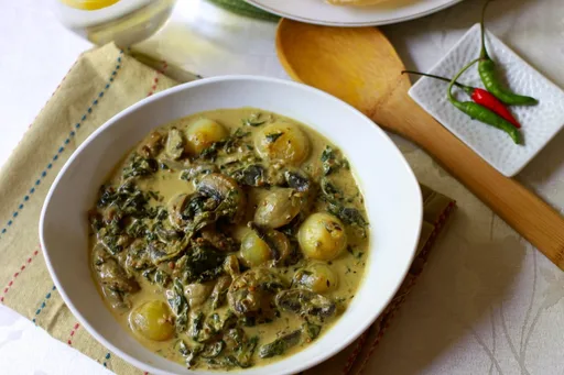 Espinacas y champiñones cremosos