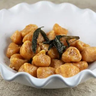 Ñoquis de boniato y ricotta