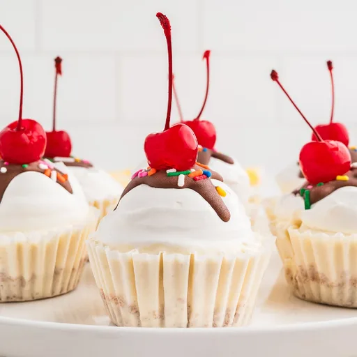Small Ice Cream Cakes Recipe