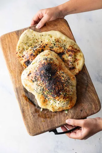 Thecha Naan | Stuffed Chilli Cheese Naan