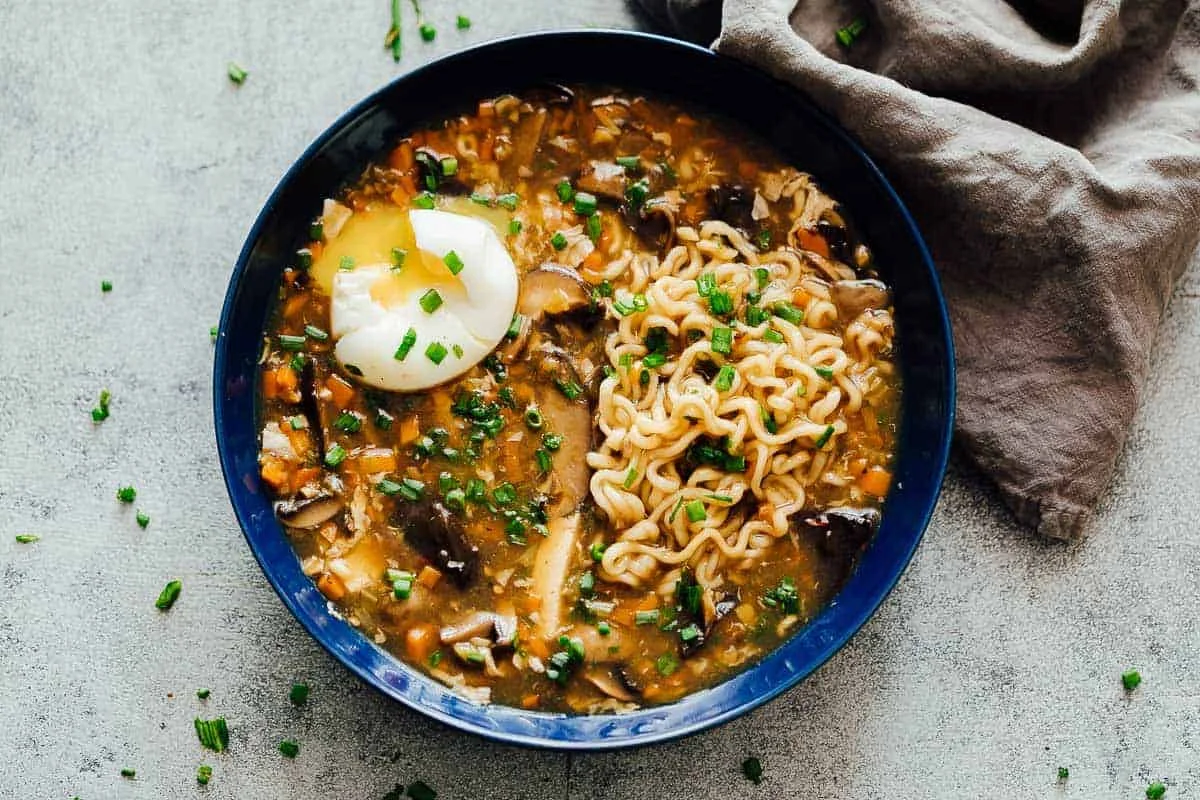 Chinese Hot and Sour Soup with Ramen