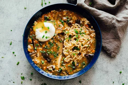 Chinese Hot and Sour Soup with Ramen