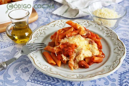 Macarrones con chorizo gratinados