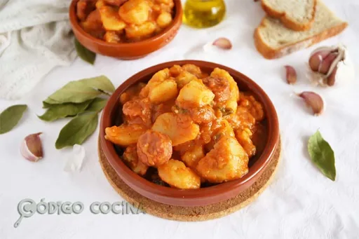 Patatas a la riojana, receta tradicional muy fácil