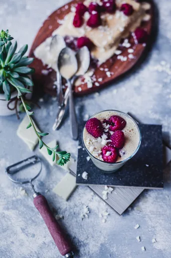 Semifreddo de capuchino, caramelo, chocolate blanco y mascarpone