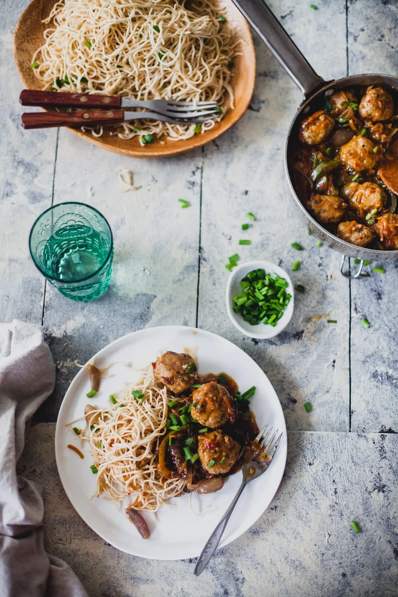Meatballs in Hot Garlic Sauce