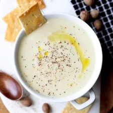 Silky Cream of Cauliflower Soup