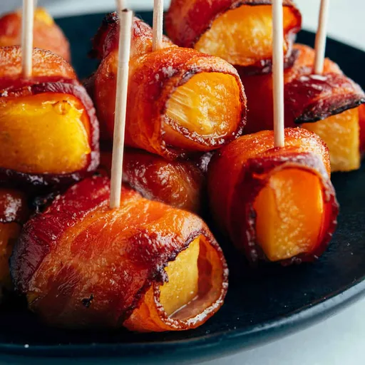 Piña Envuelta en Bacon