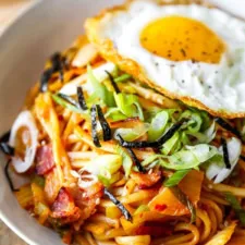 Kimchi Udon Stir Fry