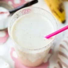 Korean Banana Milk (Banana Uyu)