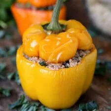 Pimientos rellenos de quinoa