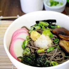 Bol de fideos soba