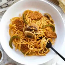 Espaguetis a la Napolitana