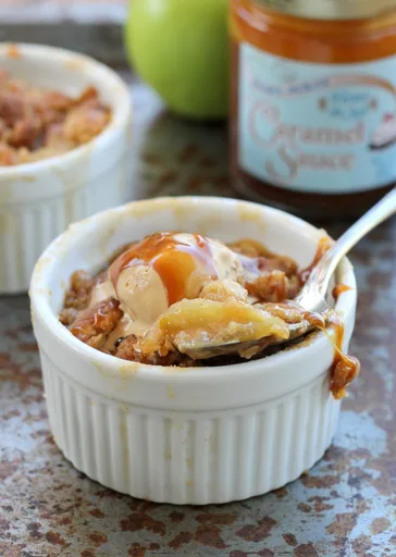 Caramel Apple Crumble